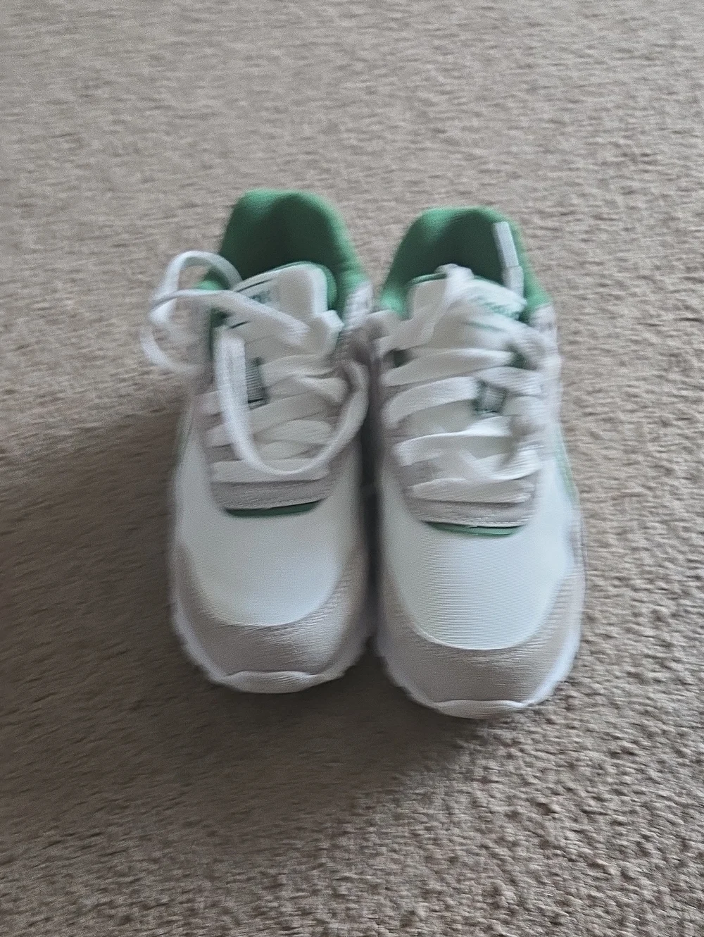 Reebok Kids White and Green Casual Sneakers